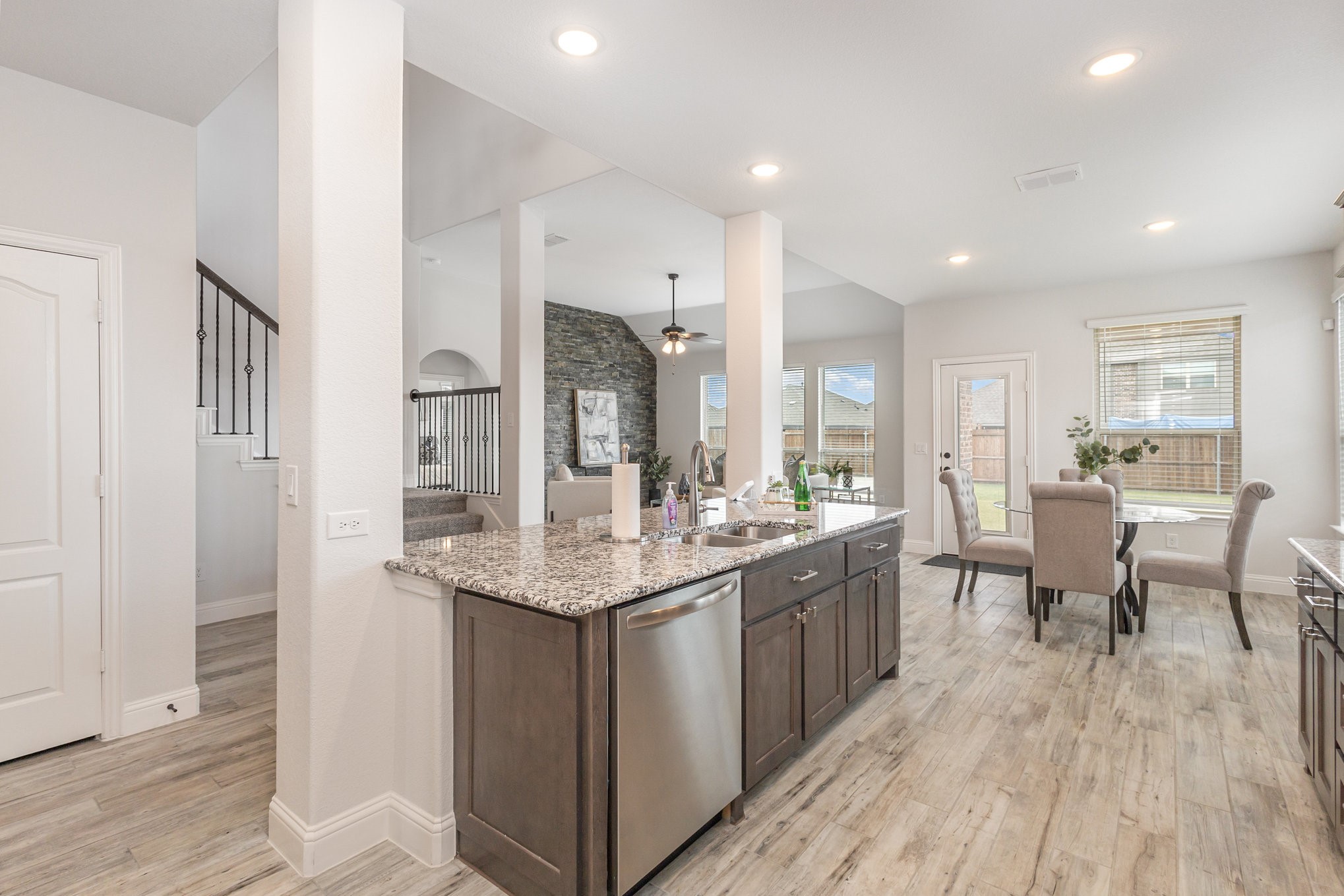 4130 Lagoon Place