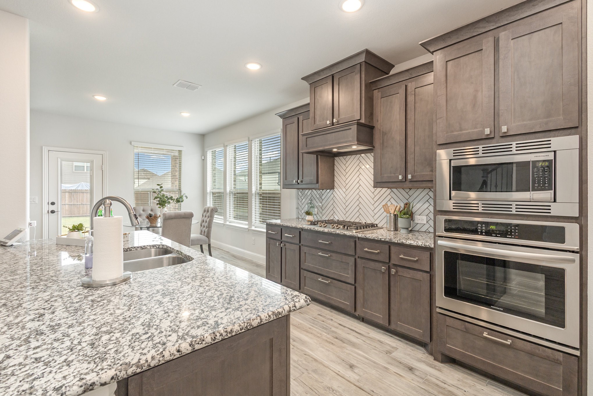 4130 Lagoon Place