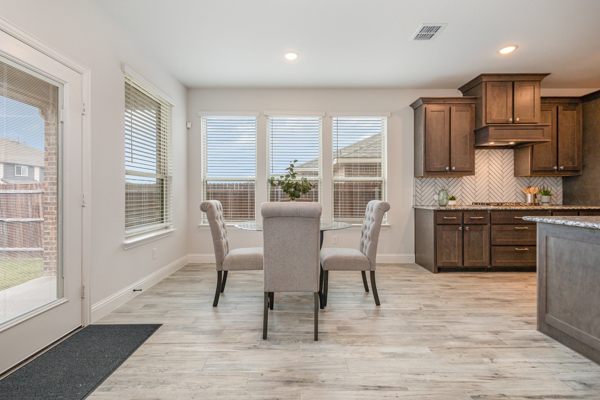 4130 Lagoon Place