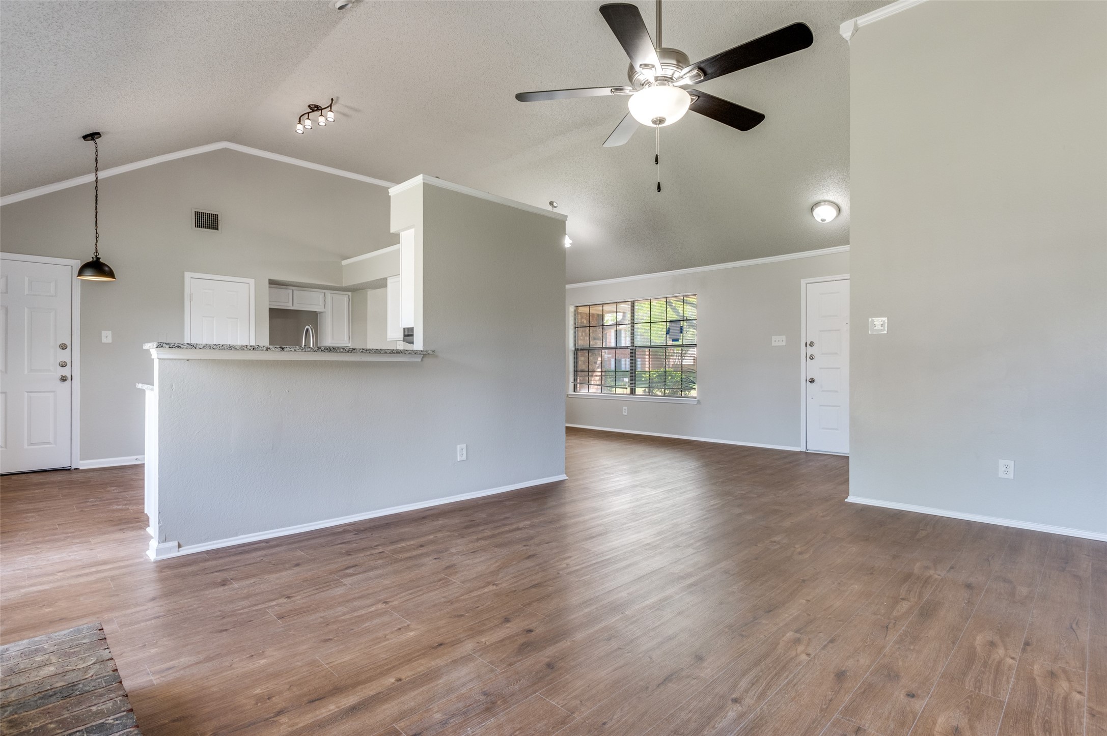 1113 Harvest Hill Lane