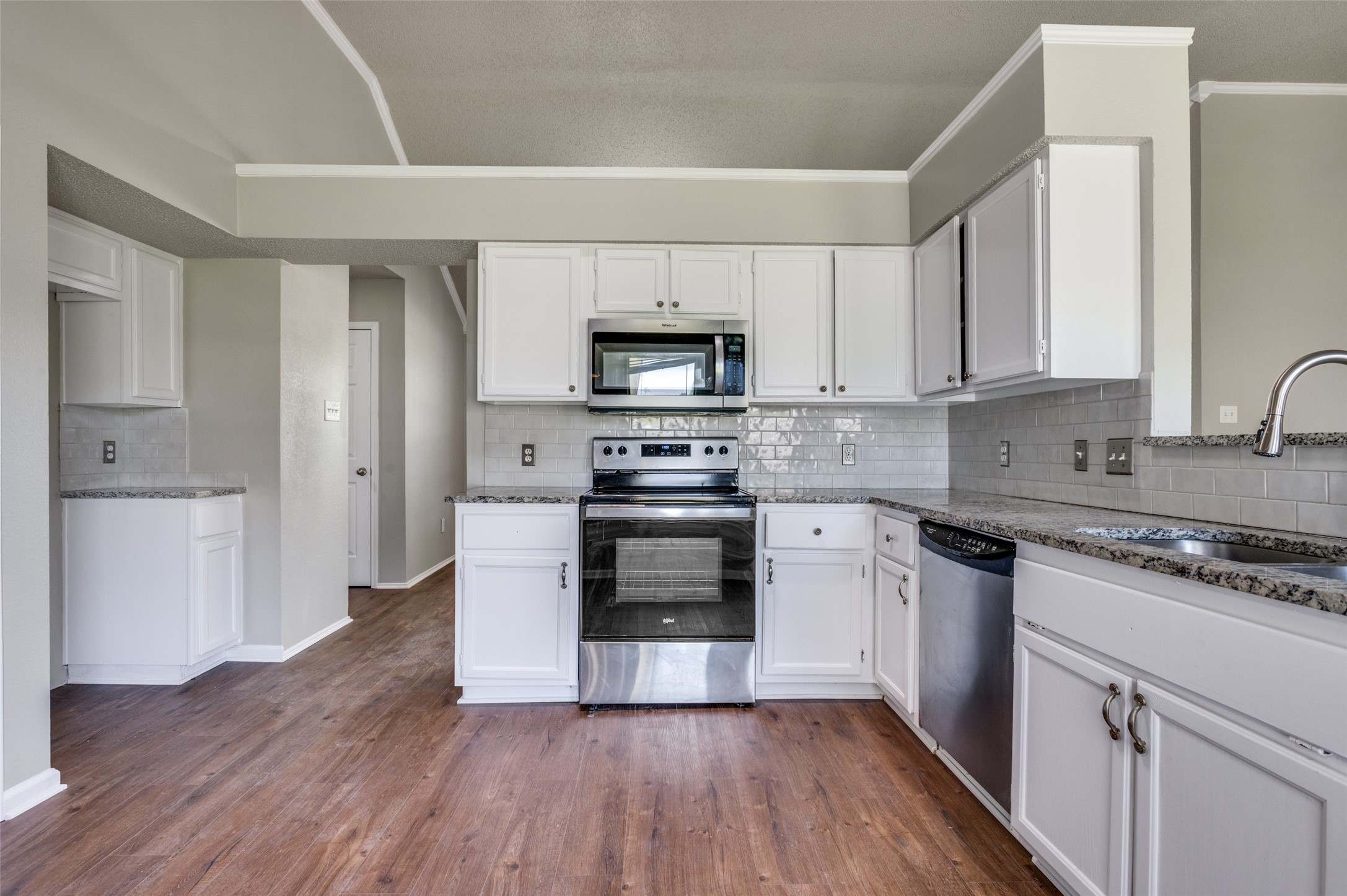 1113 Harvest Hill Lane