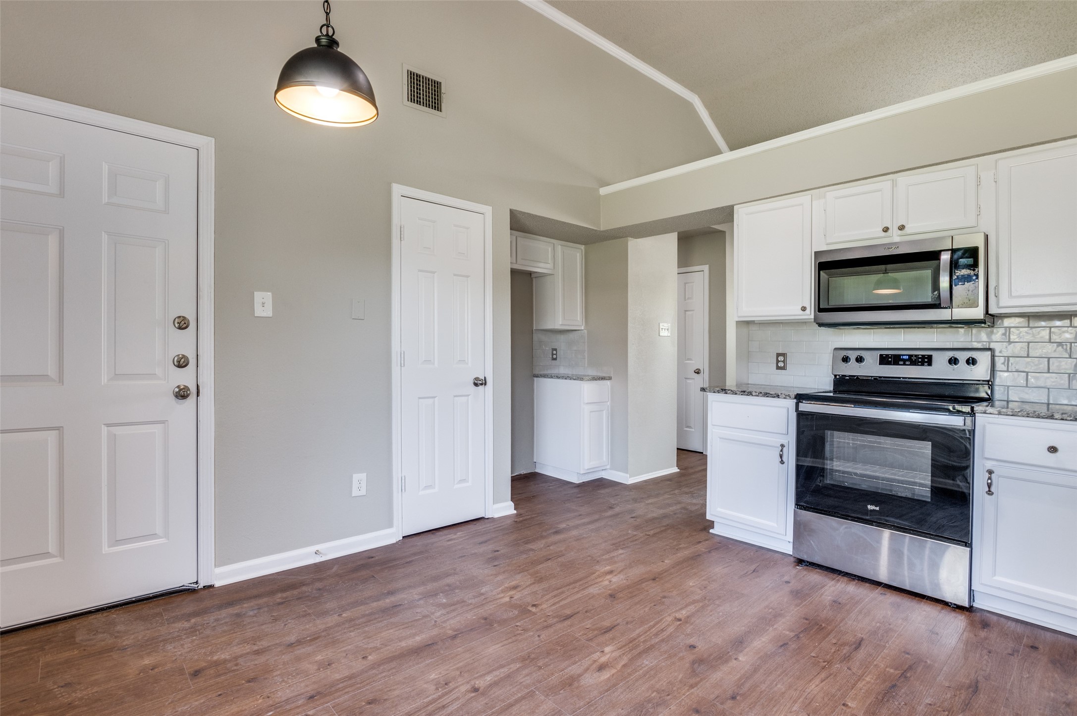 1113 Harvest Hill Lane