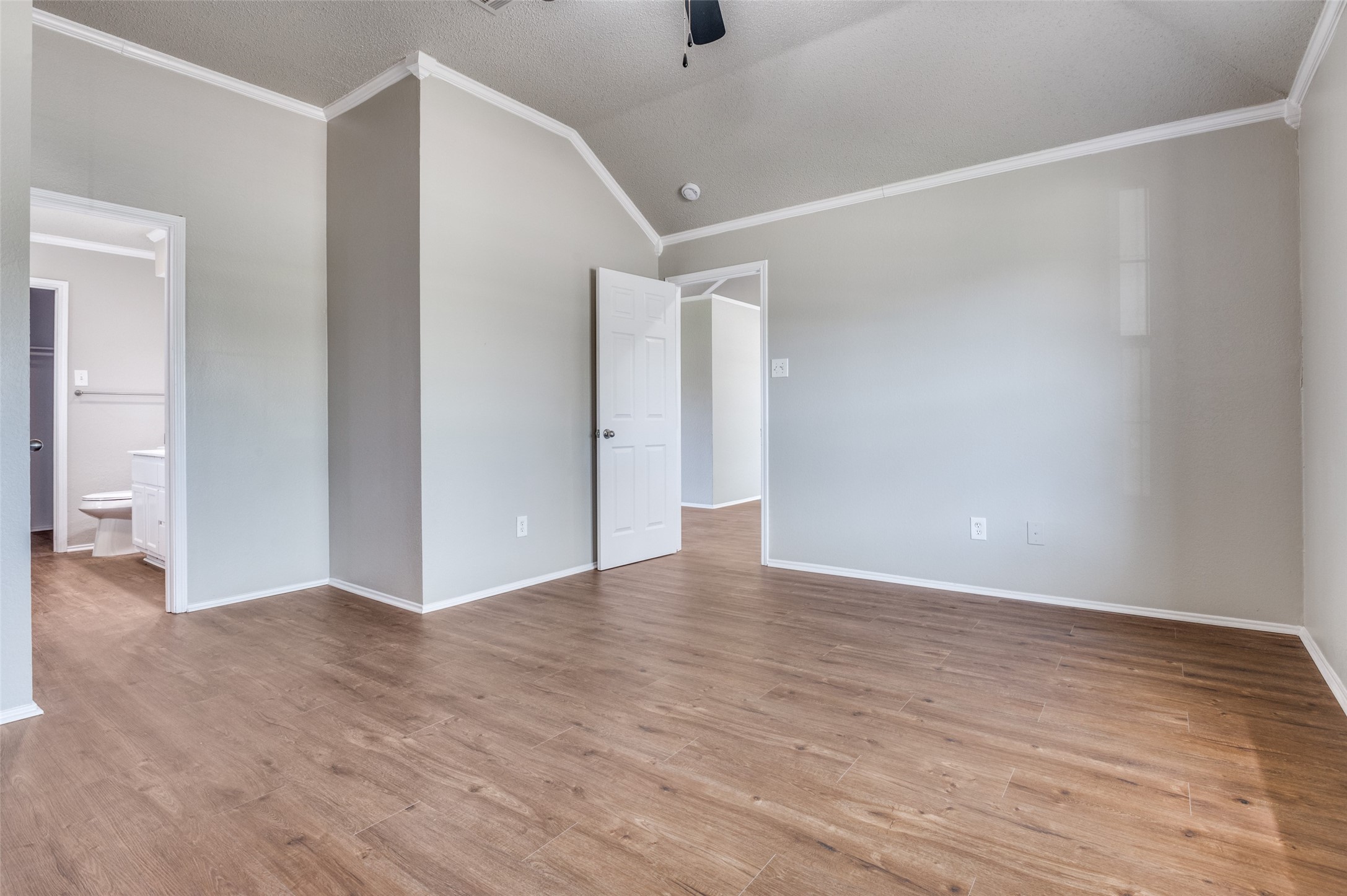 1113 Harvest Hill Lane