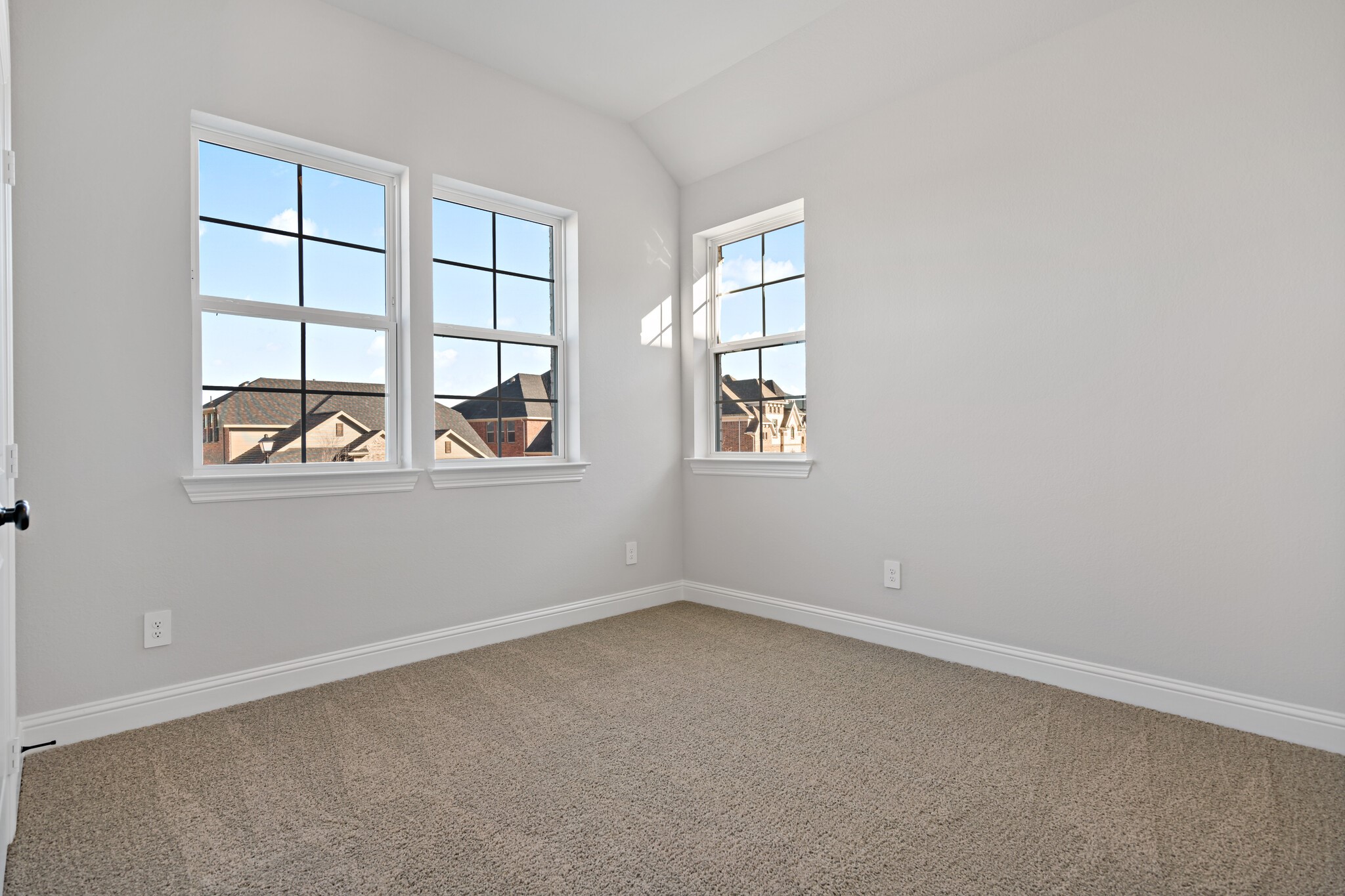 124 Spanish Bluebell Drive