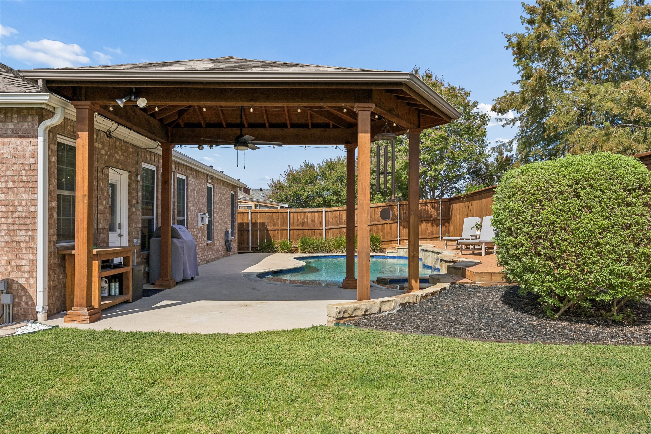 10418 Greenbriar Lane