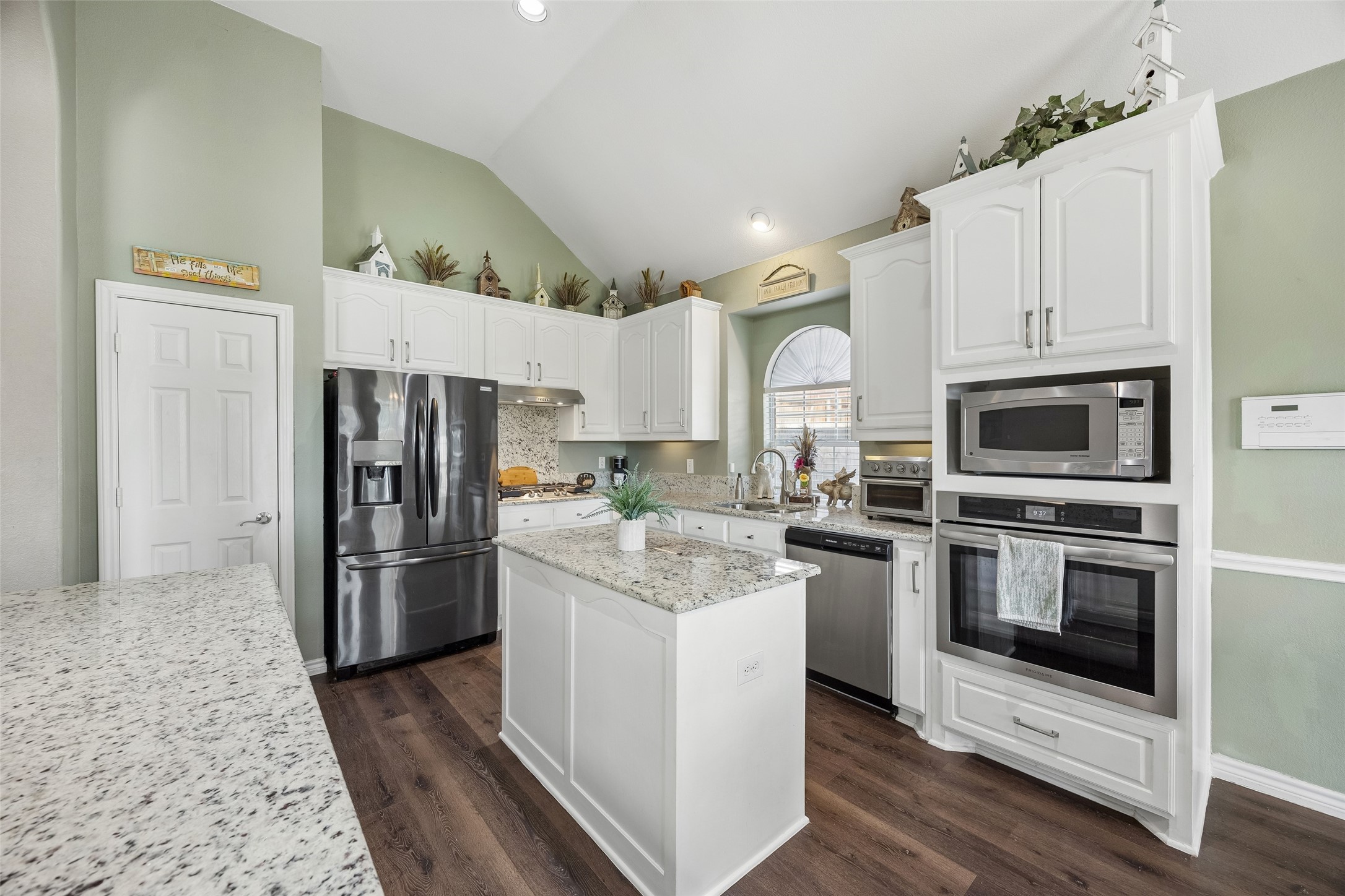 10218 Saint Georges Drive