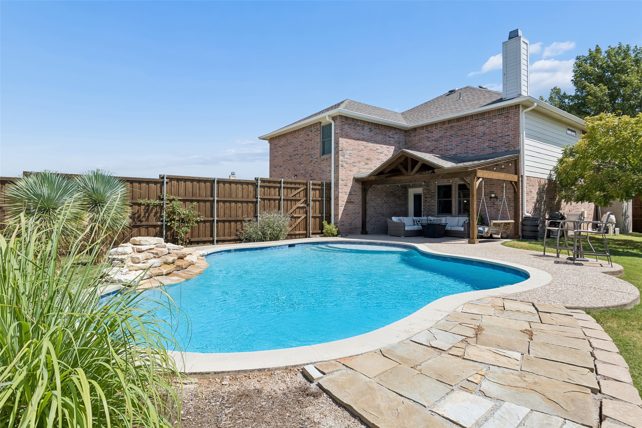 2903 Meadow Bluff Drive