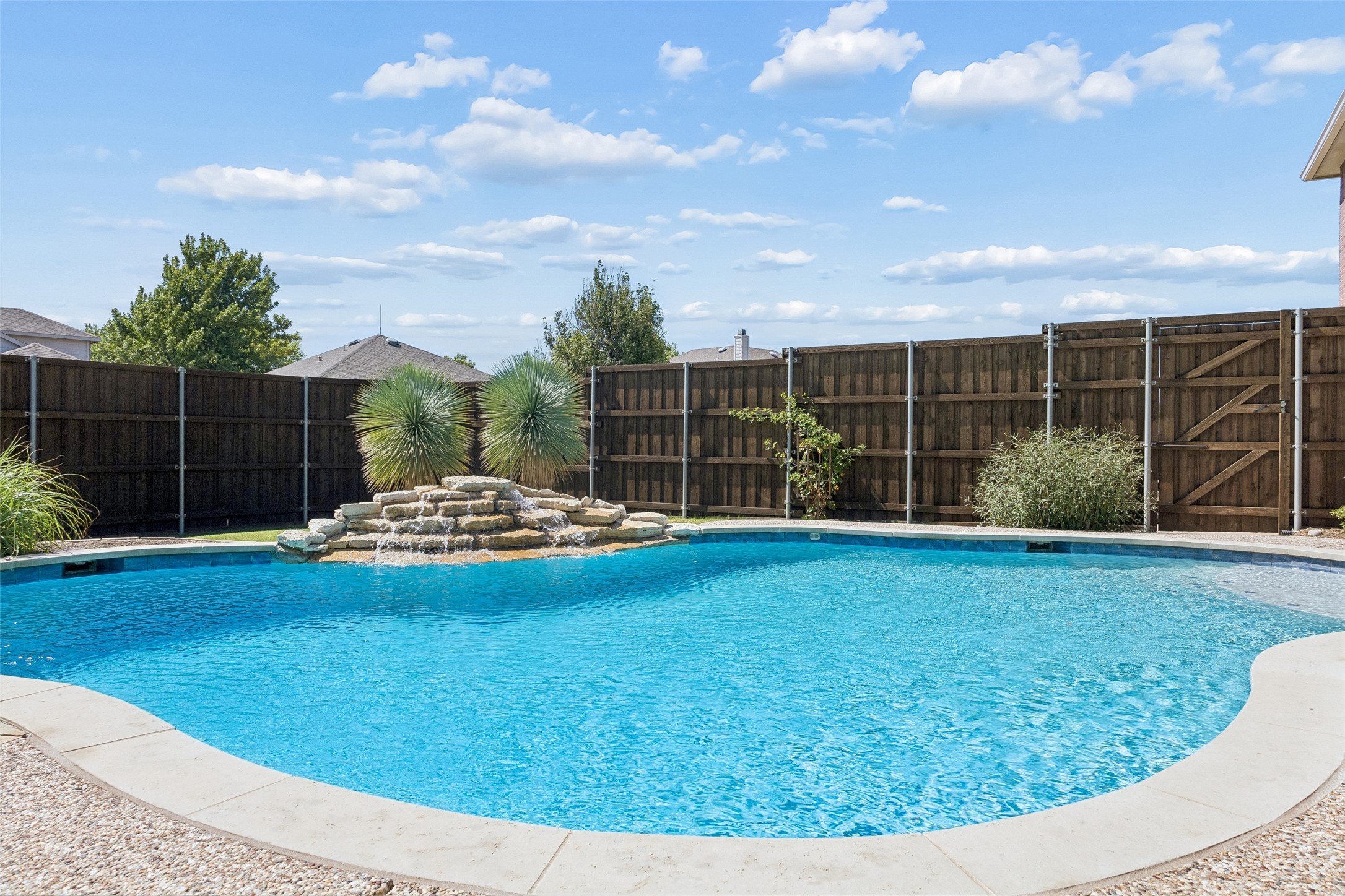2903 Meadow Bluff Drive
