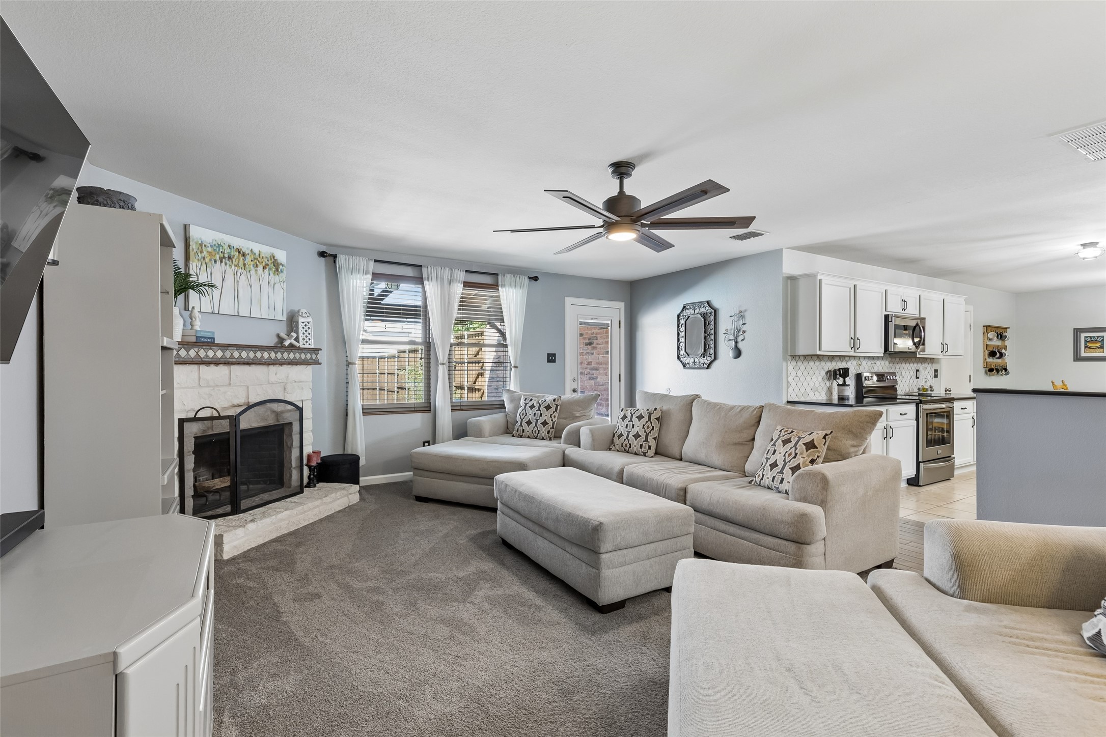 2903 Meadow Bluff Drive