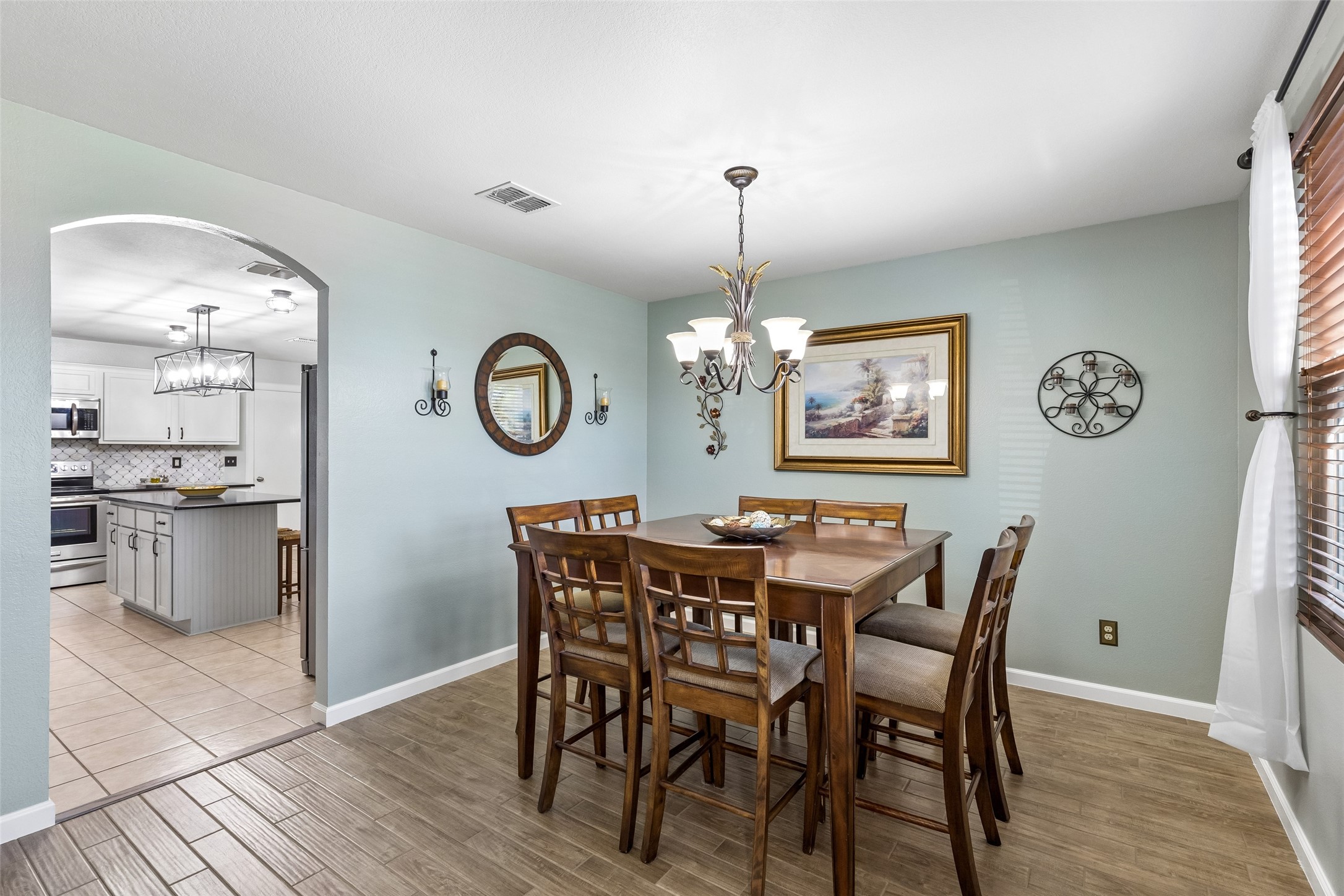 2903 Meadow Bluff Drive