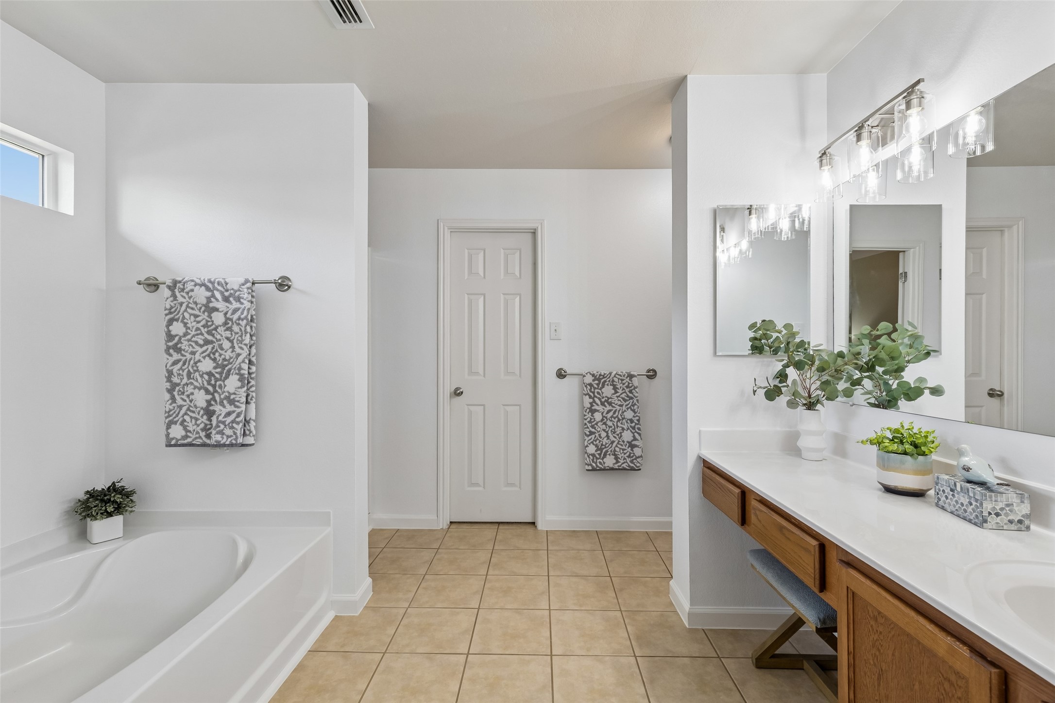 2903 Meadow Bluff Drive