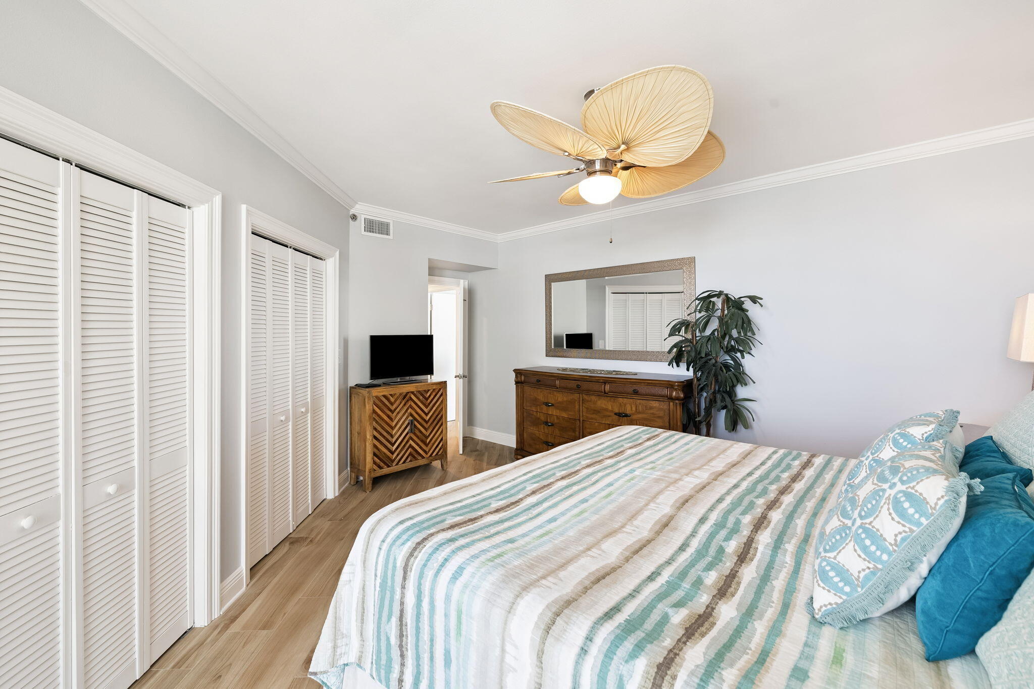 110 Gulf Shore Drive UNIT 427