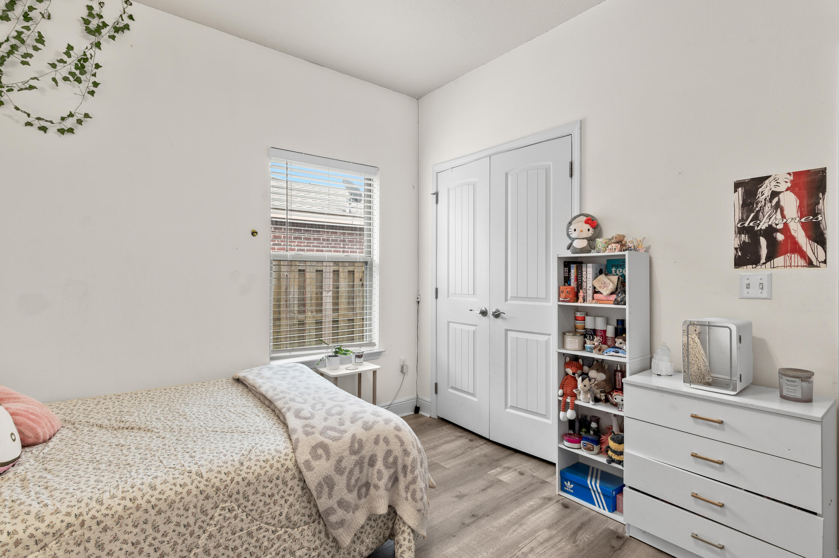991 Cocobolo Drive