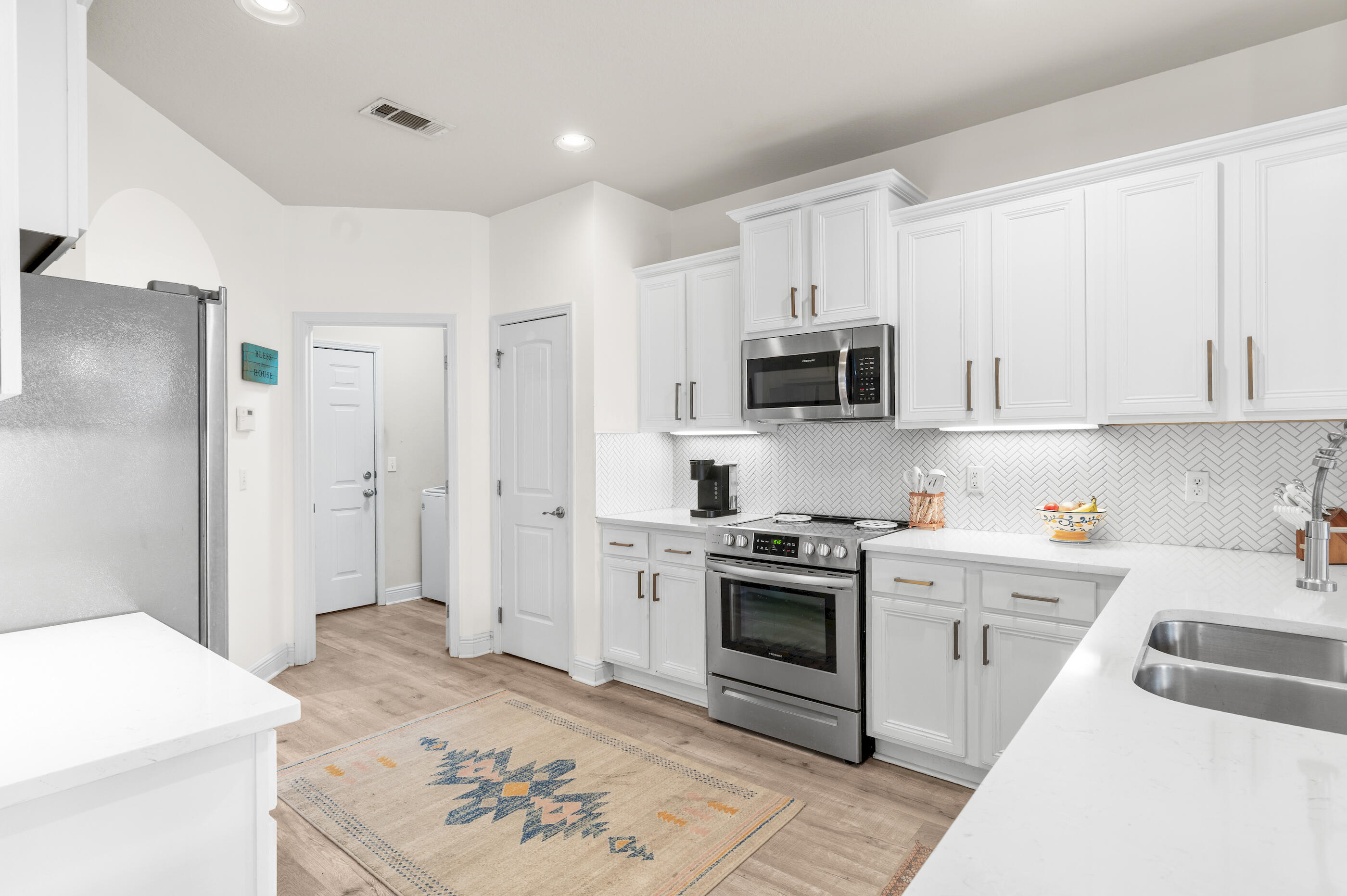 991 Cocobolo Drive