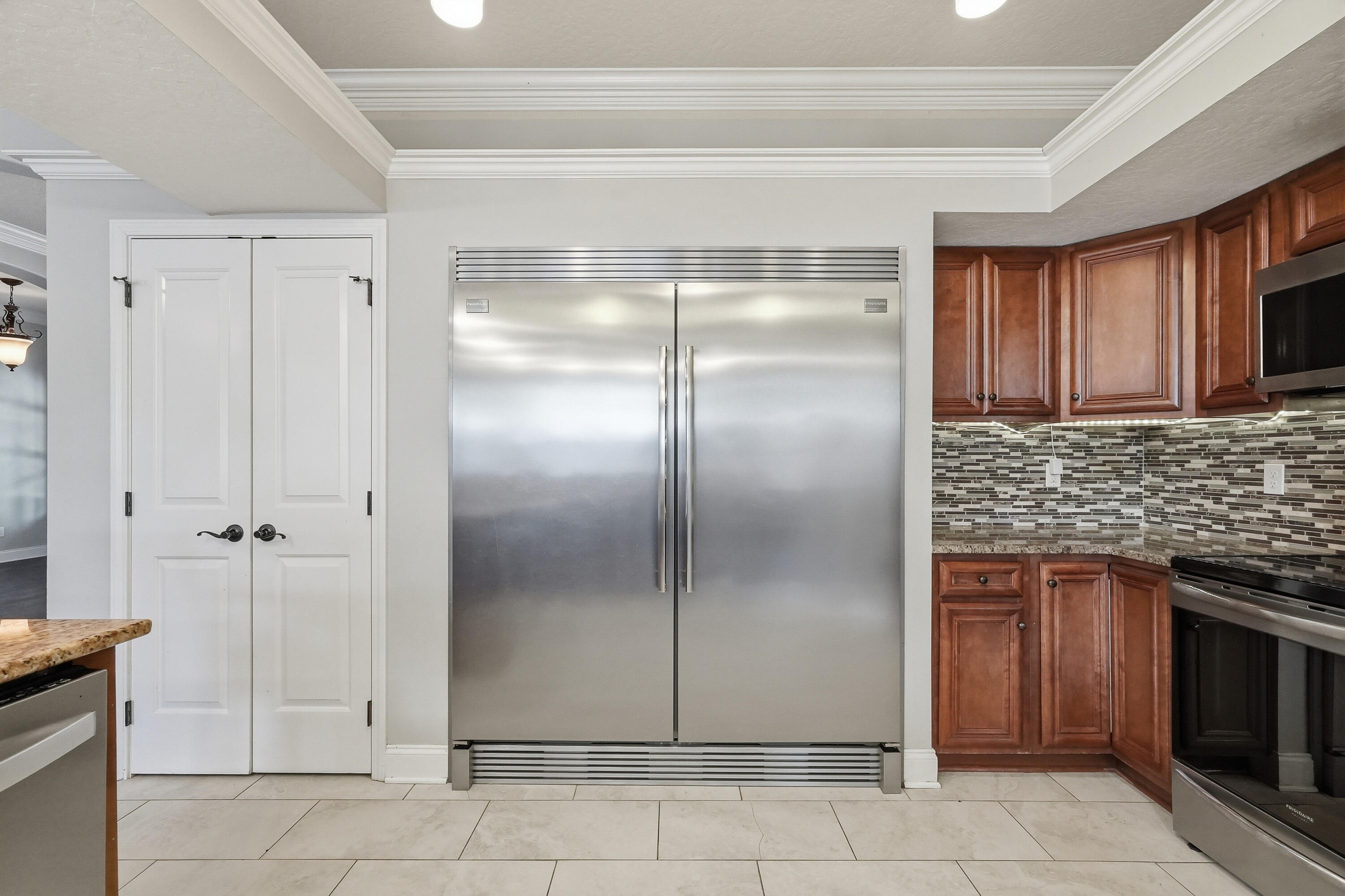 1223 Twin Bay Drive