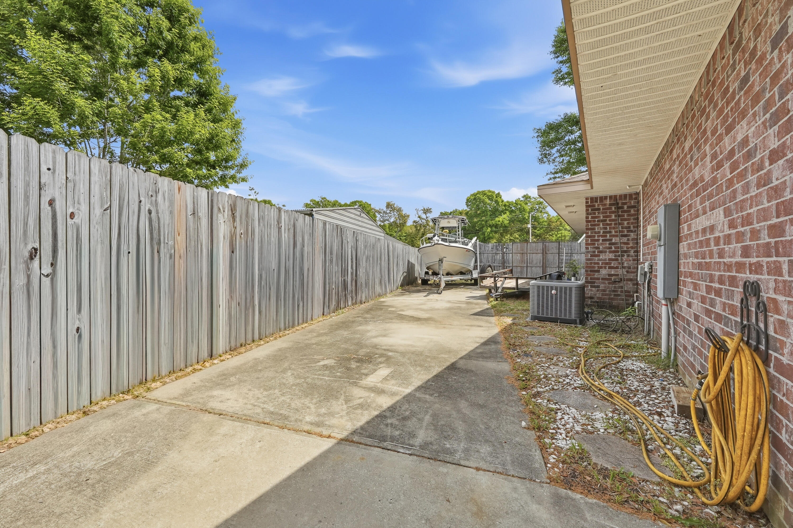 1223 Twin Bay Drive