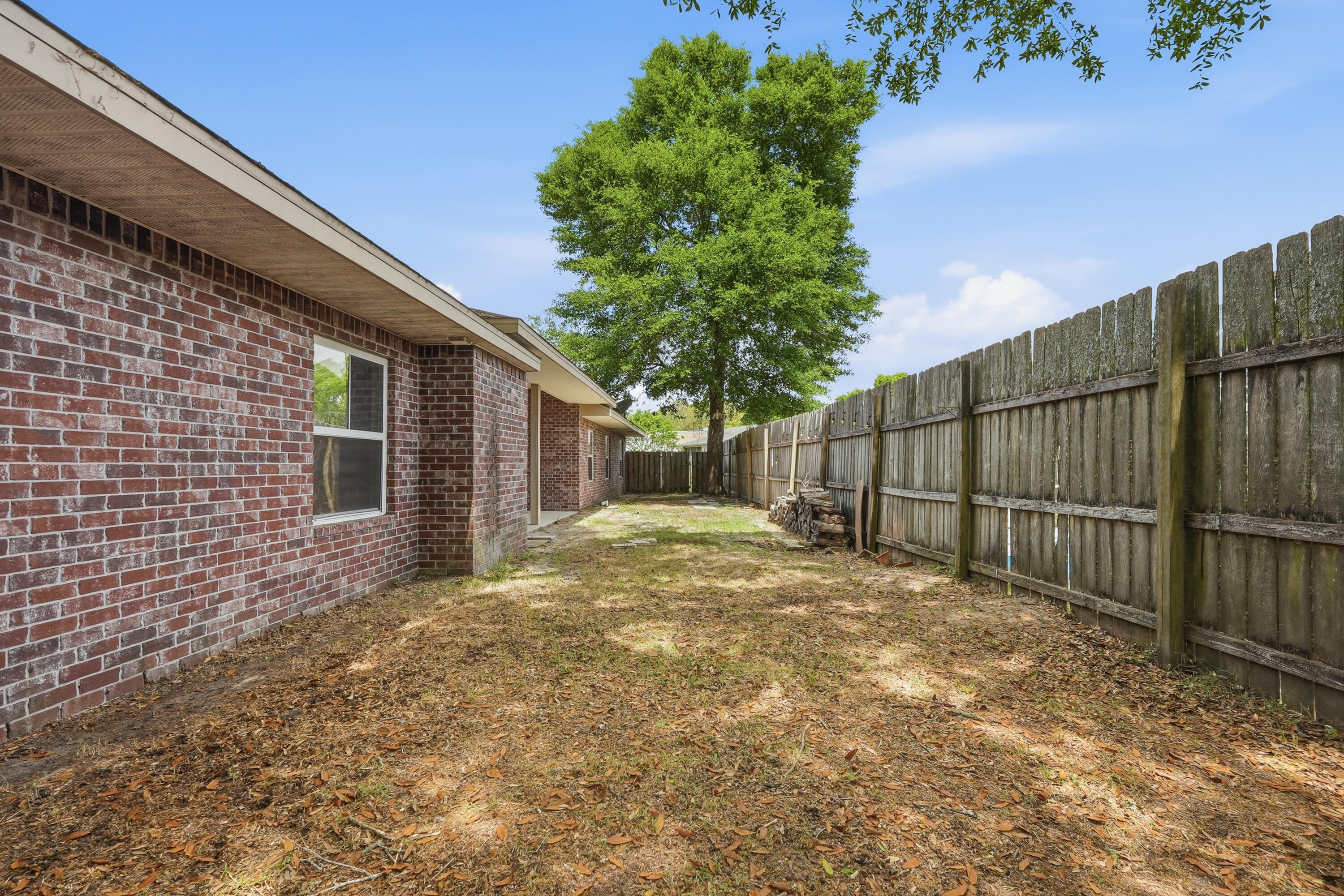 1223 Twin Bay Drive