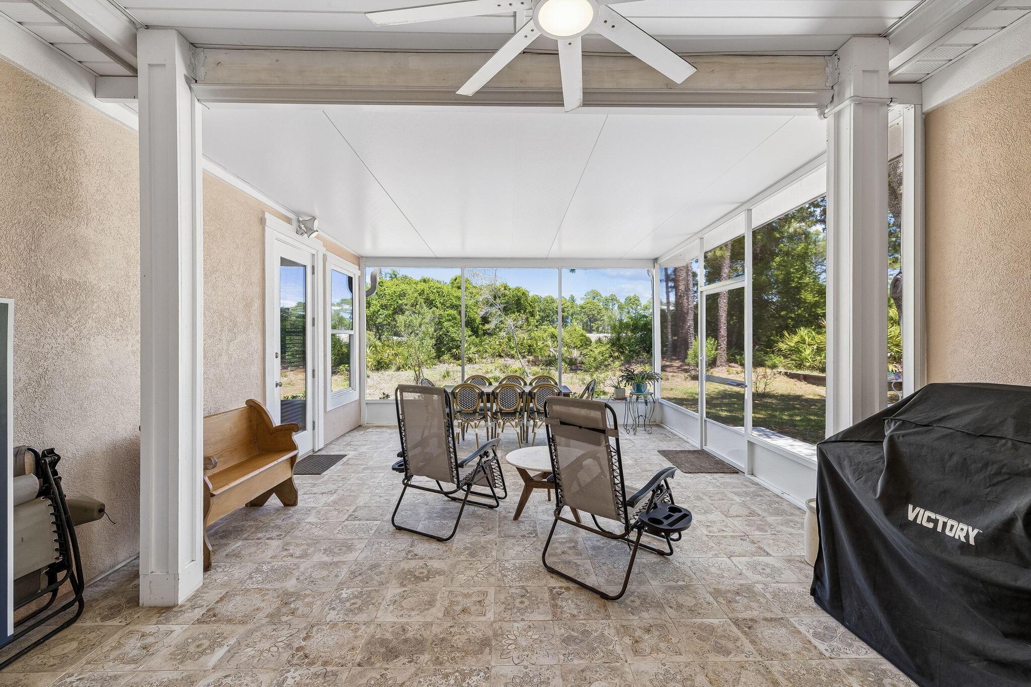 8 Masters Court