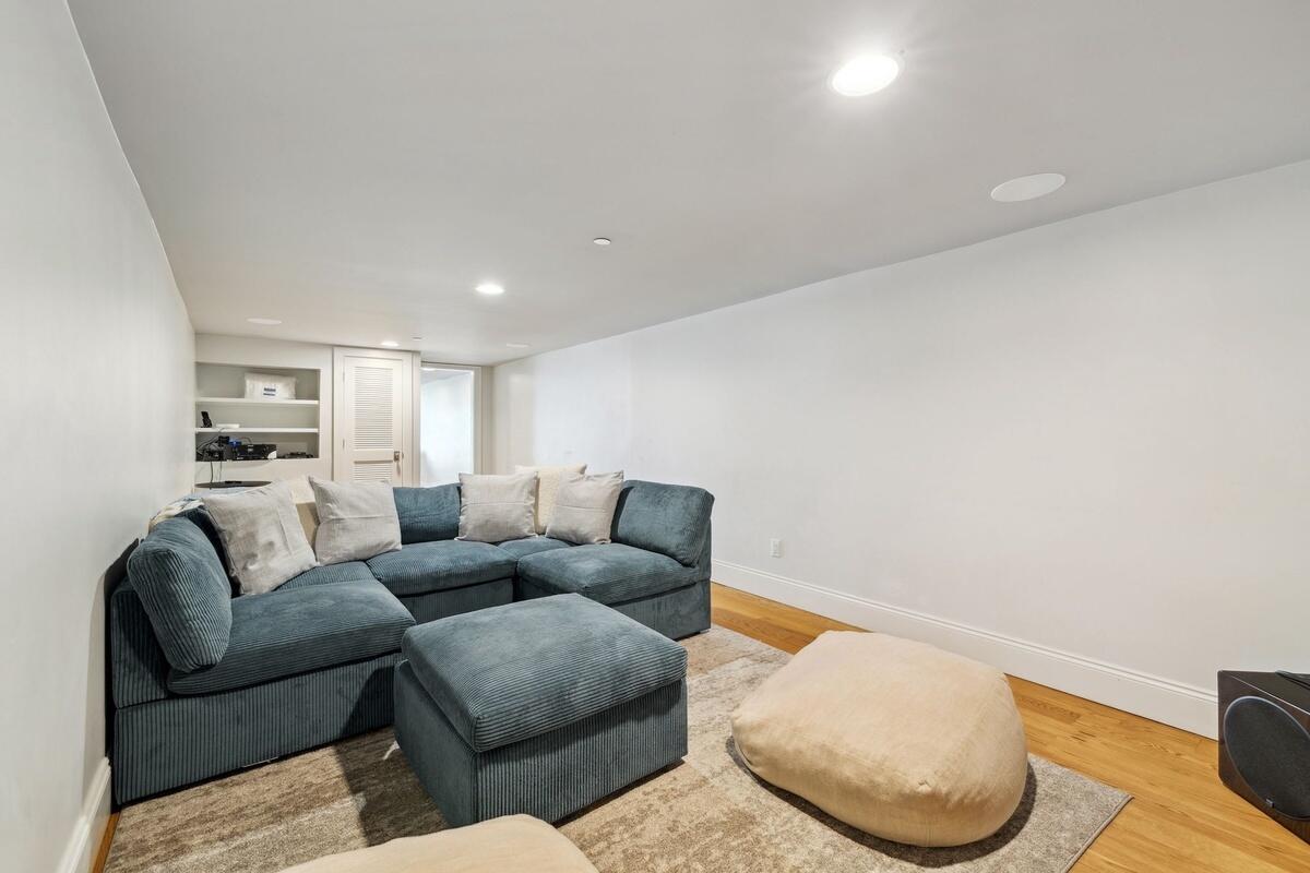 138 Chivas Lane
