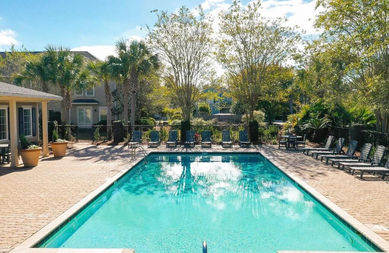 69 Christian Drive # 6