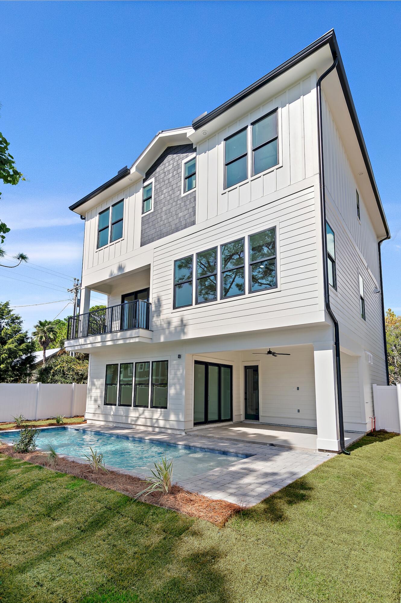 22 Henderson Place