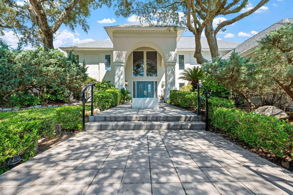777 Boulevard Of The Champions