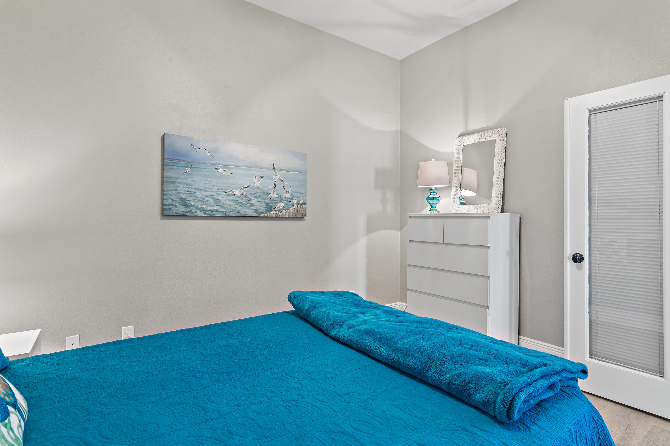 122 SHORE BIRD Drive 814