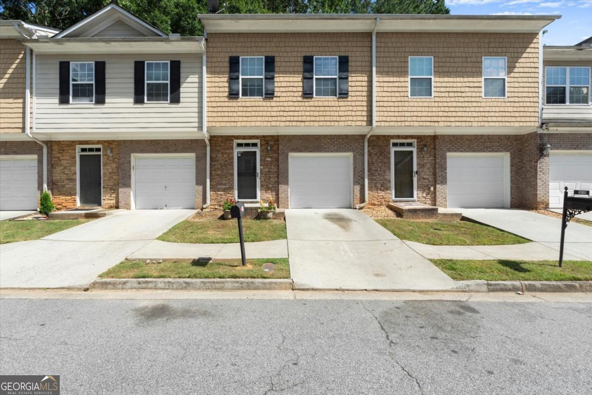 5016 Lower Elm Street