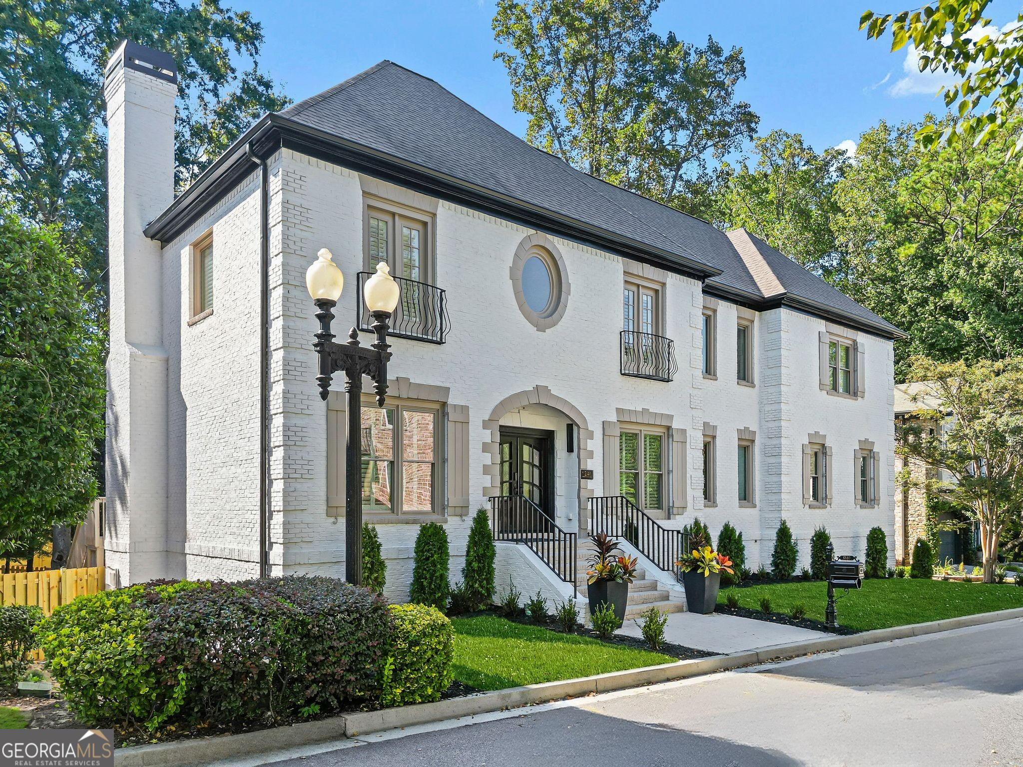 1240 Brookhaven Hideway Court NE