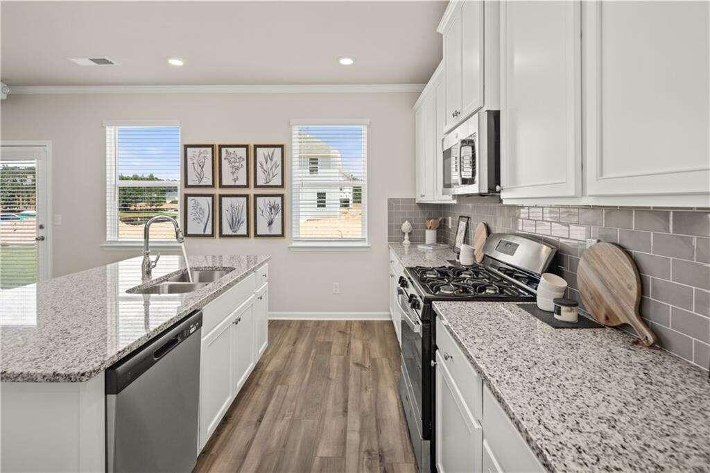 6010 Ivy Cottage Lane