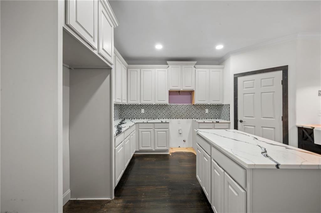 504 Holly Oak Way