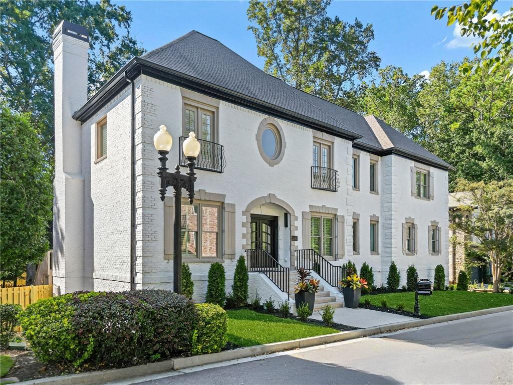 1240 Brookhaven Hideway Court NE