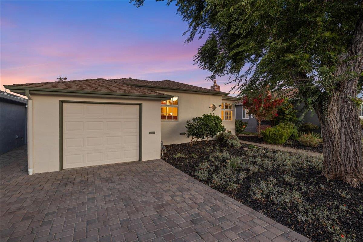220 Del Rosa WAY