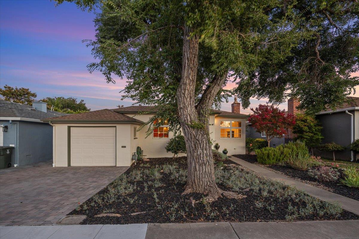 220 Del Rosa WAY