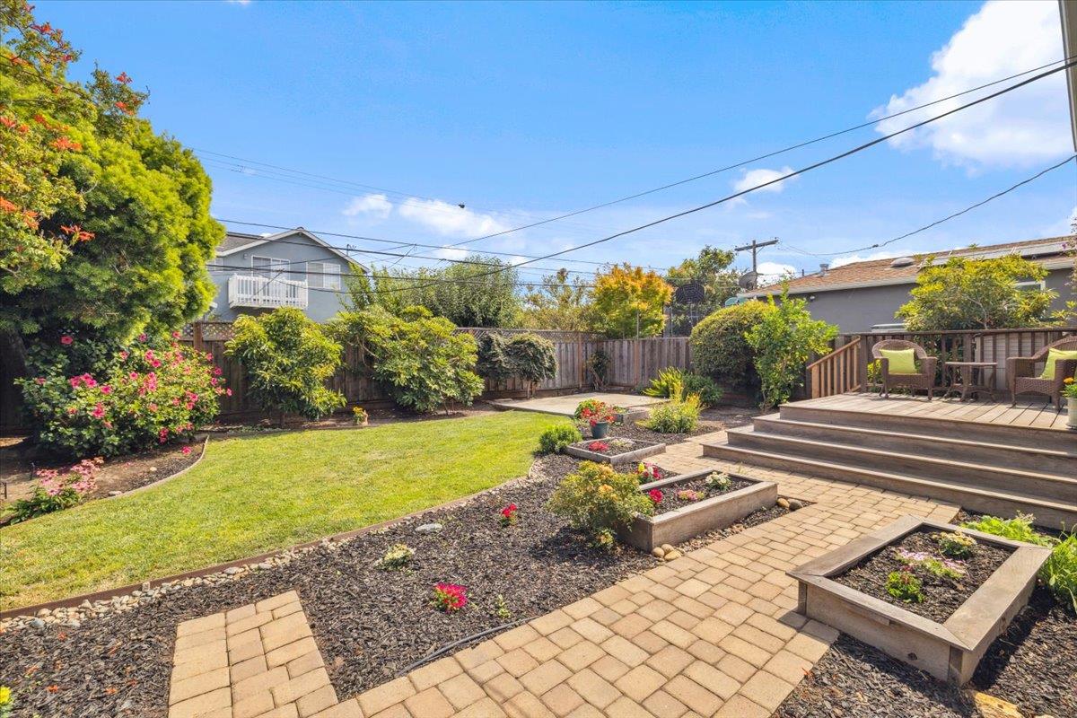 220 Del Rosa WAY