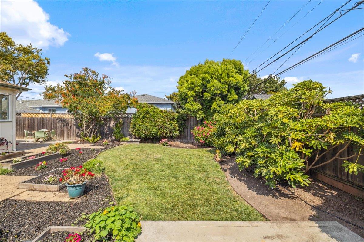 220 Del Rosa WAY