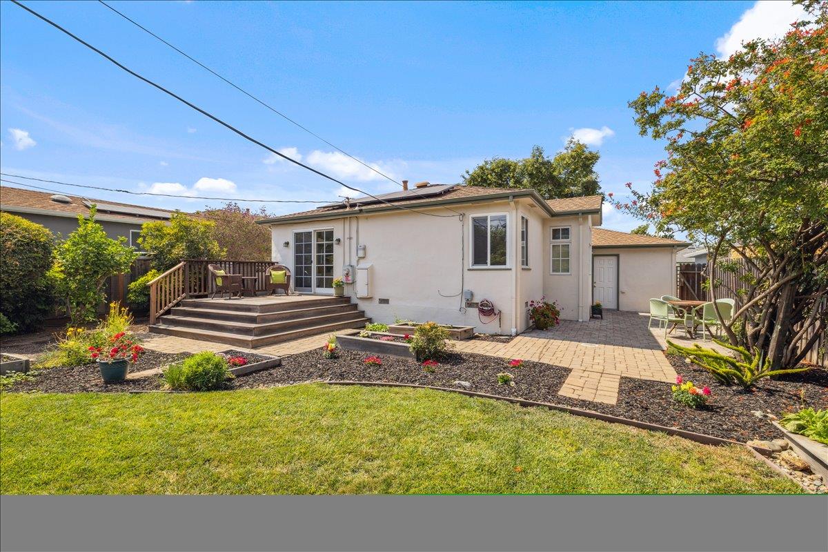 220 Del Rosa WAY