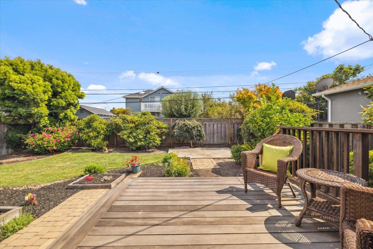 220 Del Rosa WAY