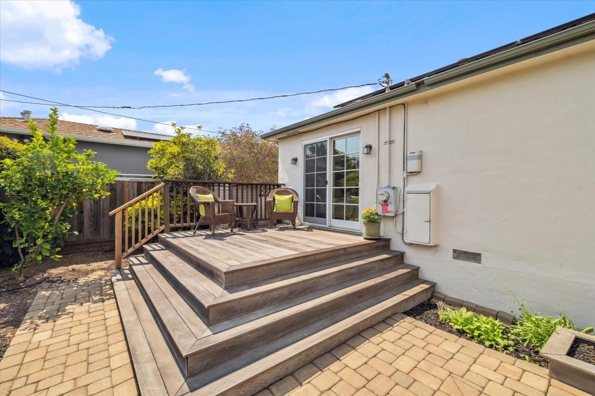 220 Del Rosa WAY