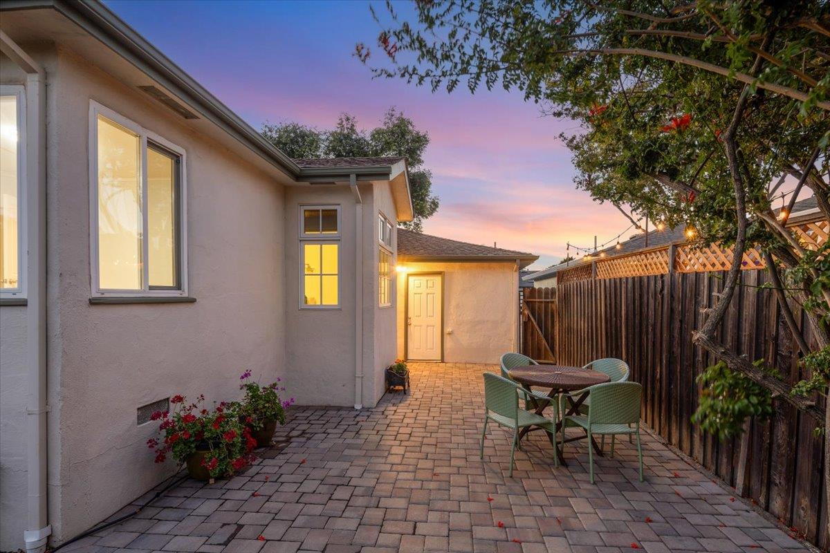 220 Del Rosa WAY