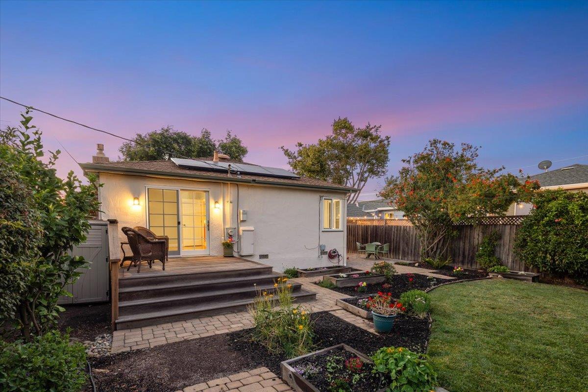 220 Del Rosa WAY