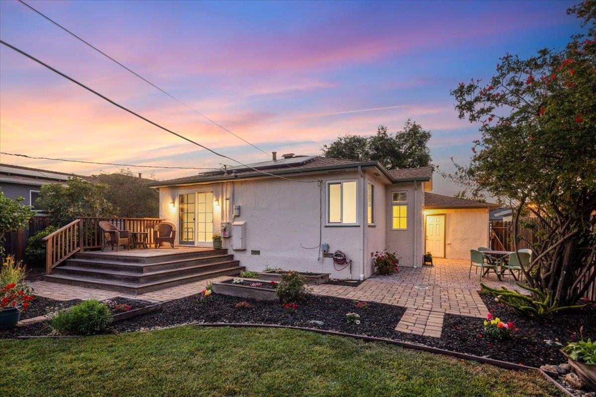 220 Del Rosa WAY