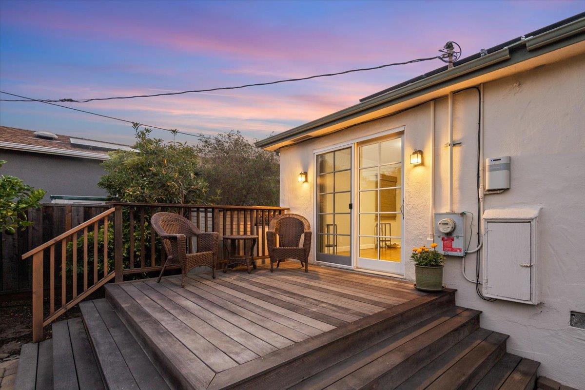 220 Del Rosa WAY