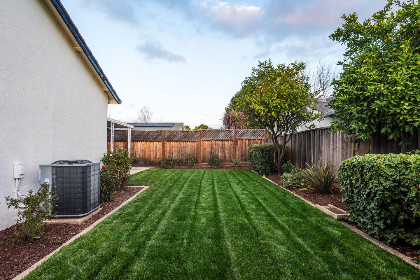 908 Sapphire CT