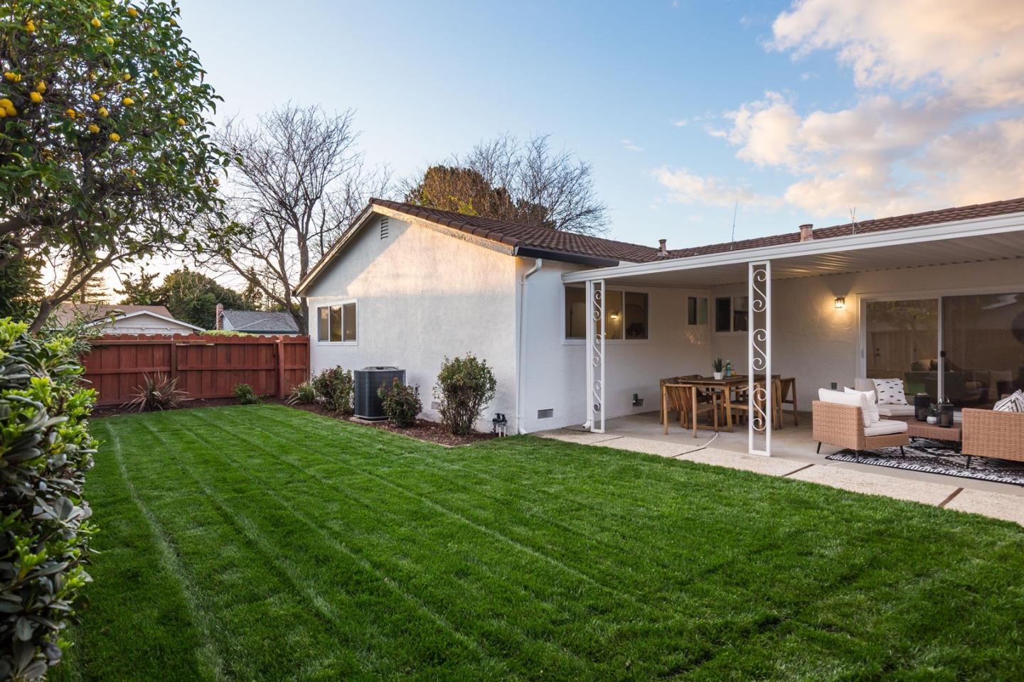 908 Sapphire CT