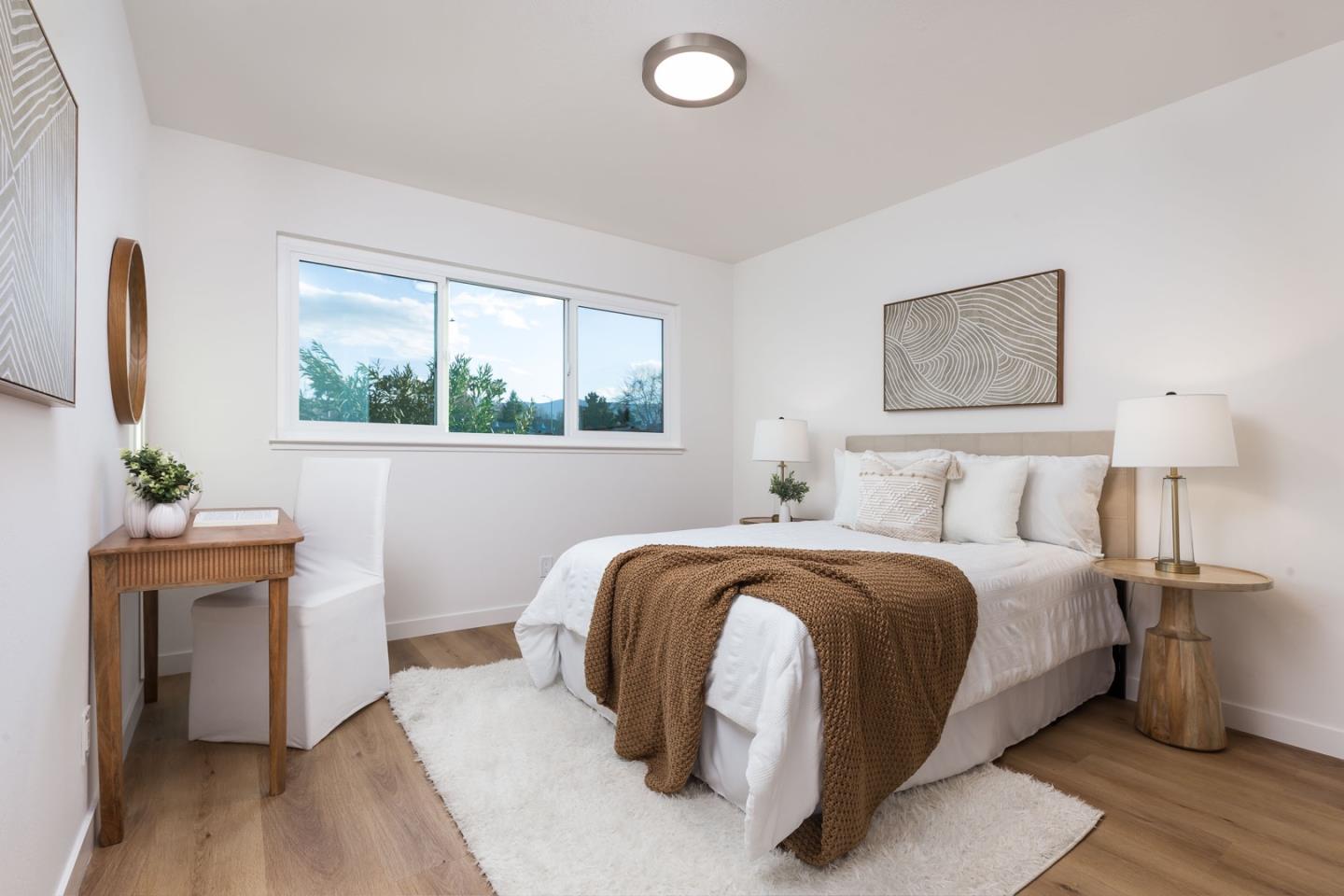 908 Sapphire CT