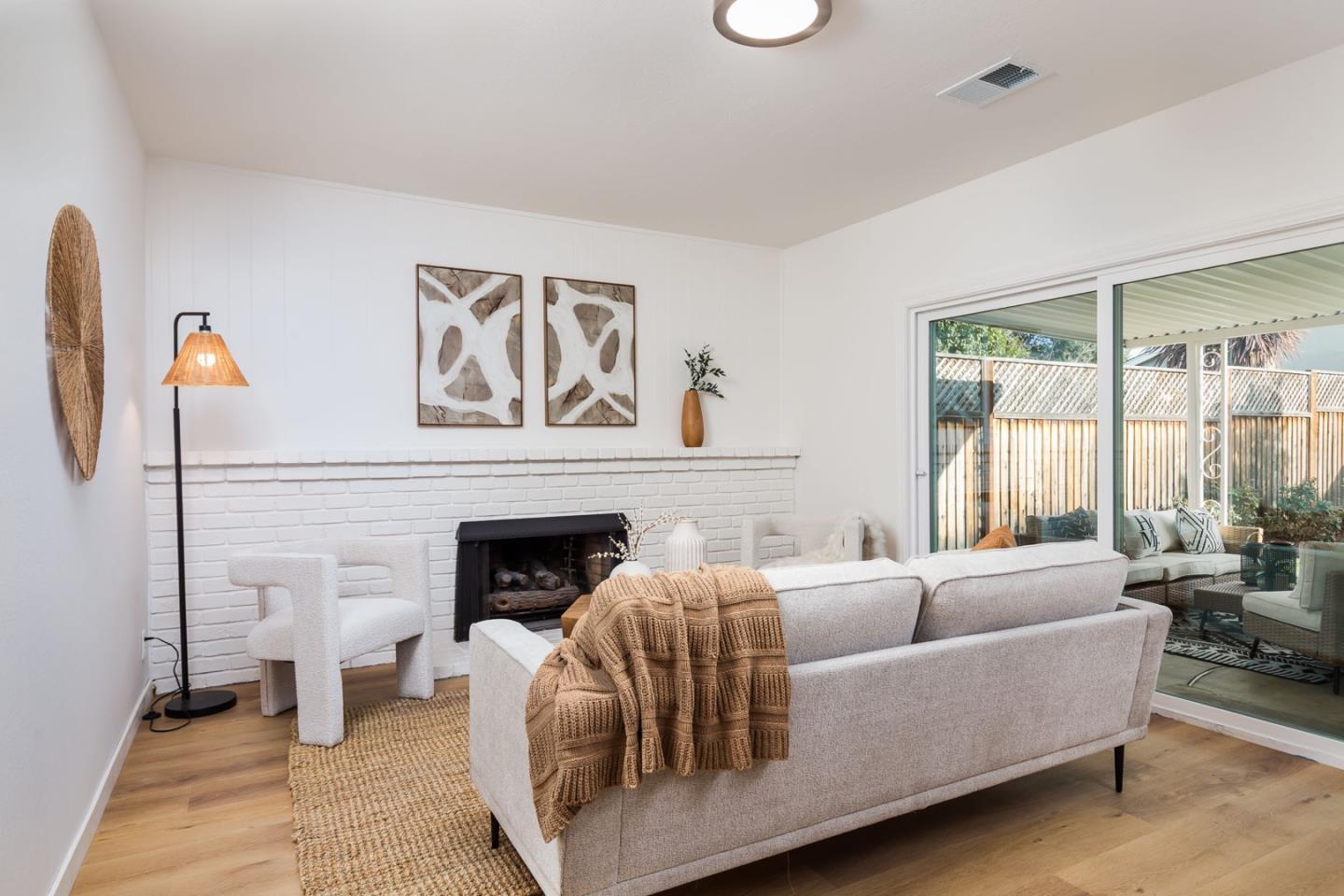 908 Sapphire CT