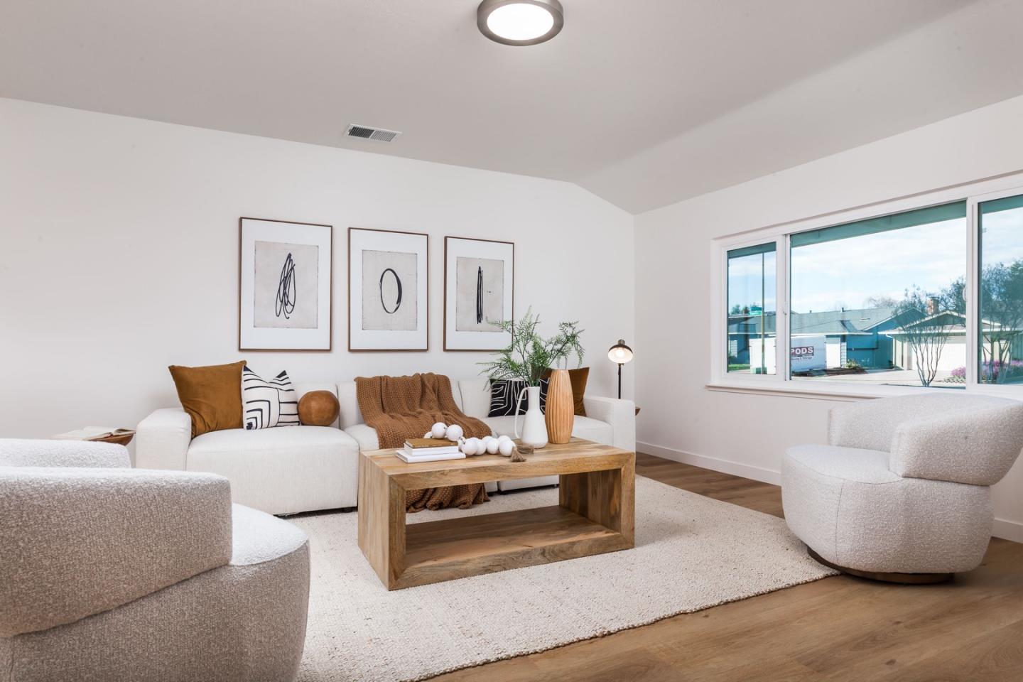 908 Sapphire CT