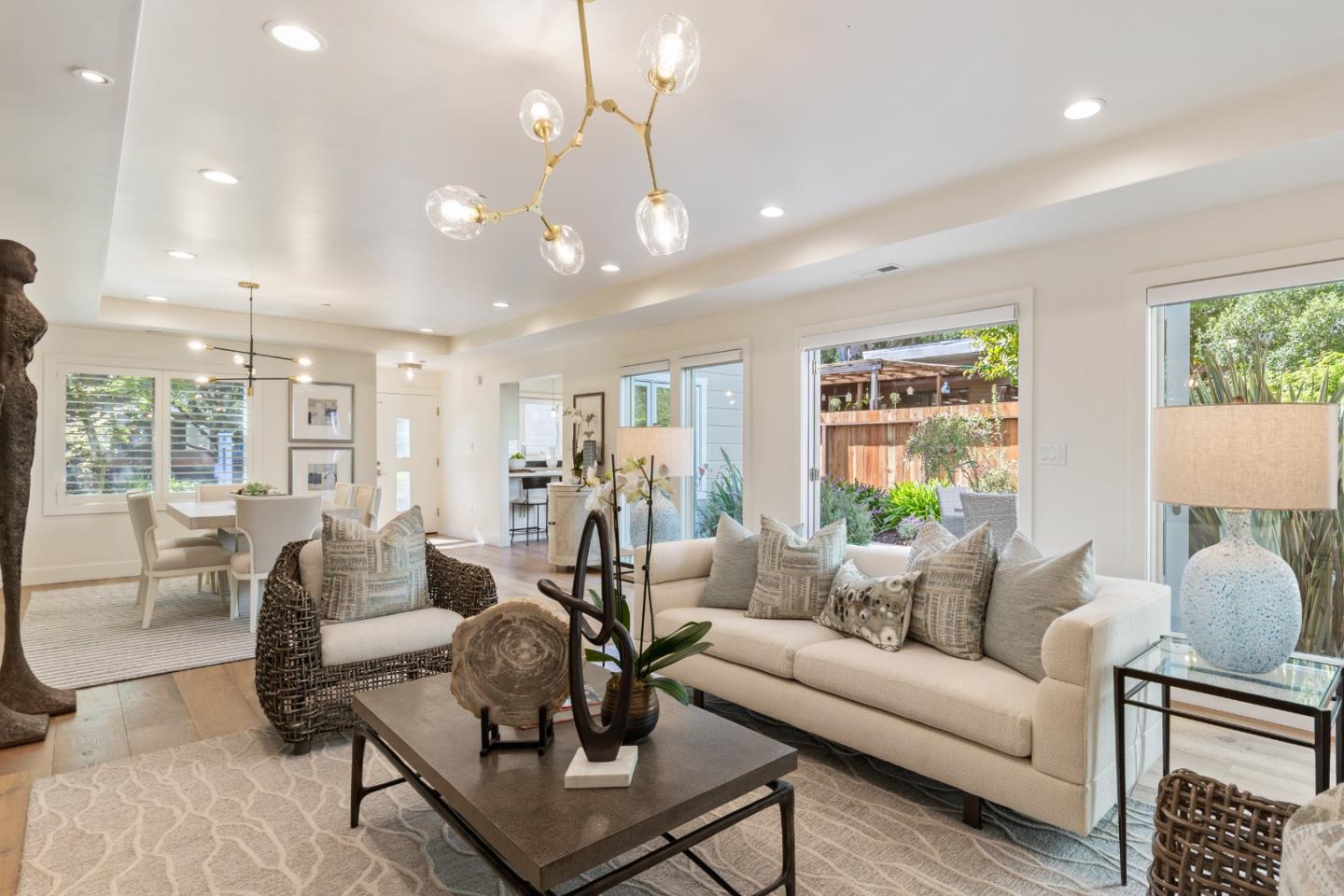 1596 Columbus Av - Easton Addition
