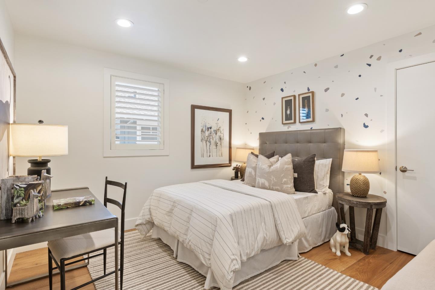 1596 Columbus Av - Easton Addition